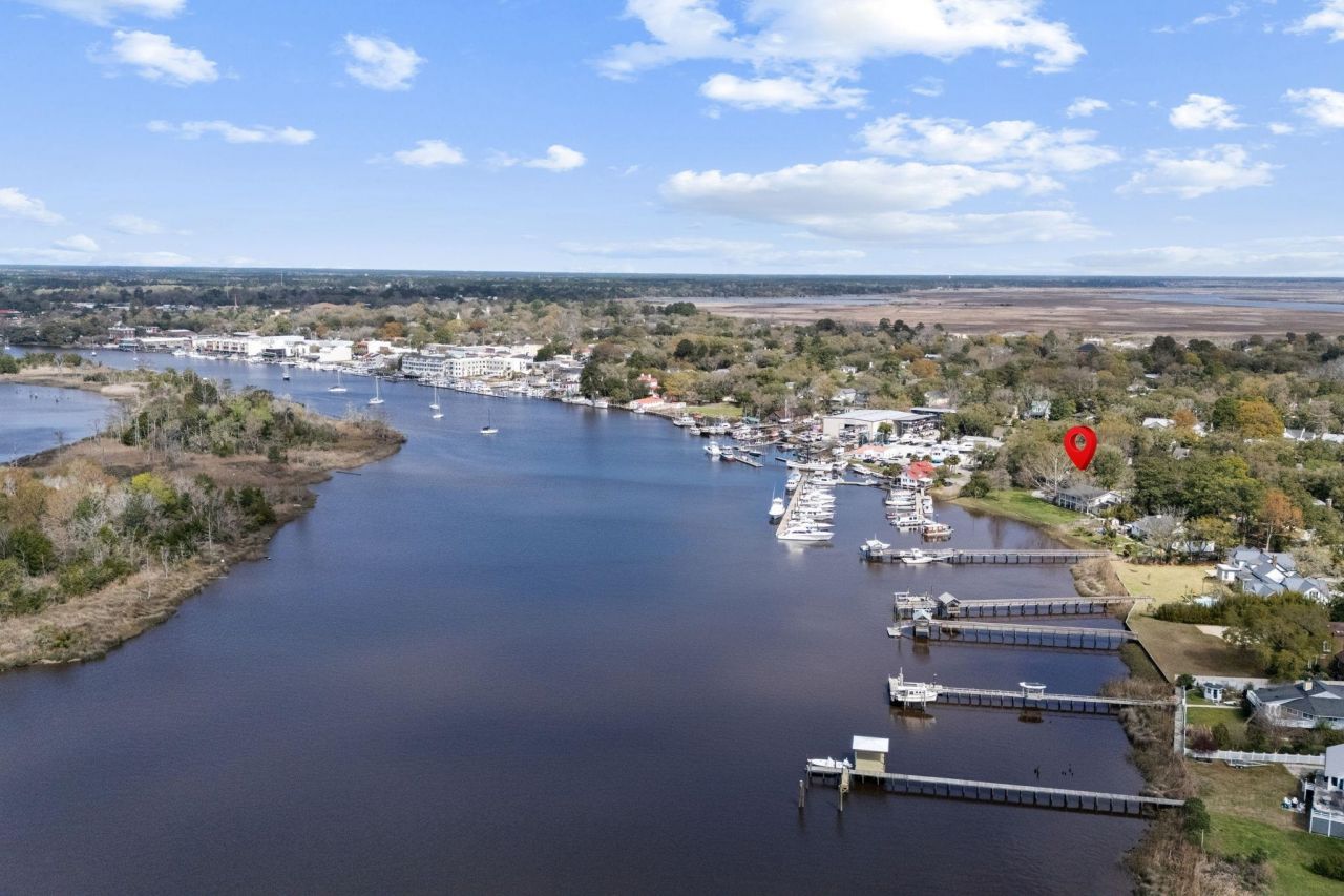 201 River Rd. Photo 5