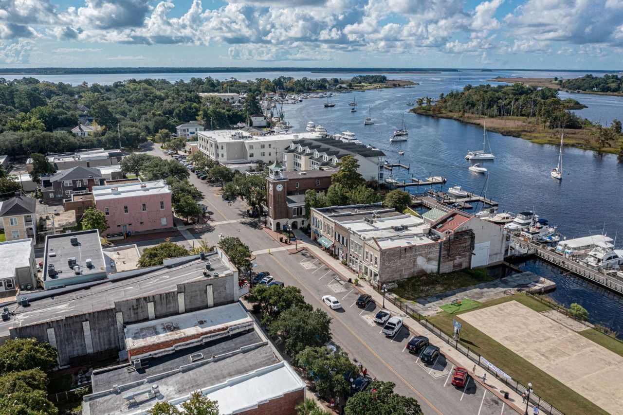 201 River Rd. Photo 76