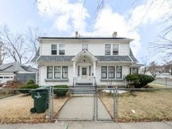 52 Herman St, Springfield, MA 01108