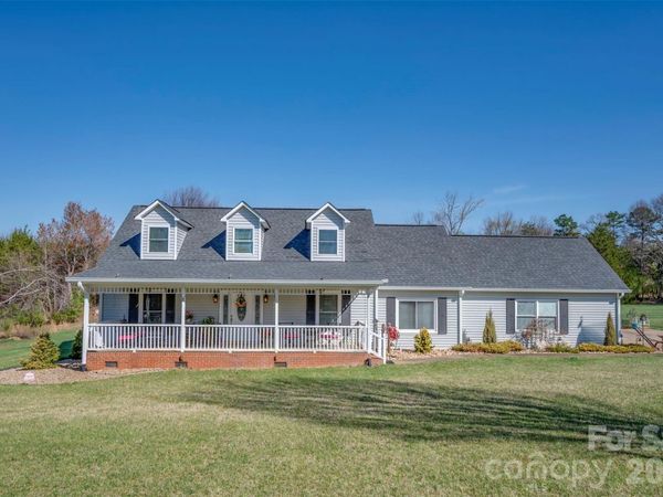 152 N Quail Run , Forest City, NC 28043