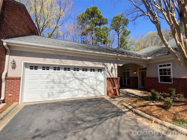 8820 Legacy Lake Lane, Charlotte, NC 28269