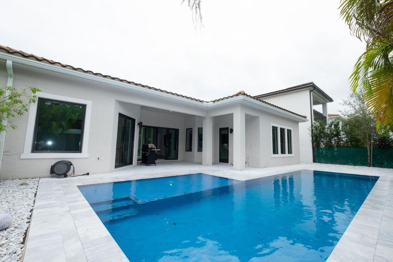 5663 W Brookfield Circle, Hollywood, FL 33312 Photo