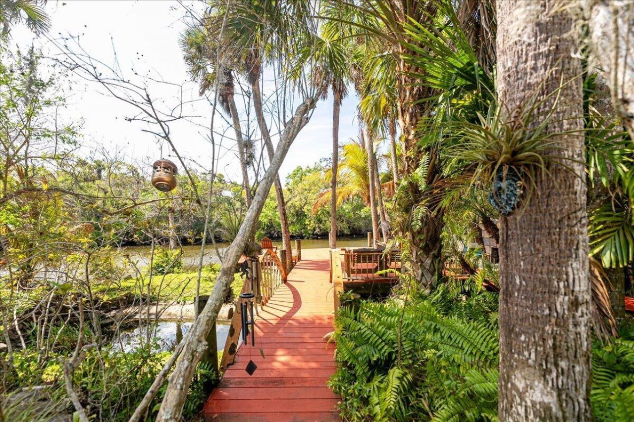 6423 Riverland Drive, Fort Pierce, FL 34982 Photo