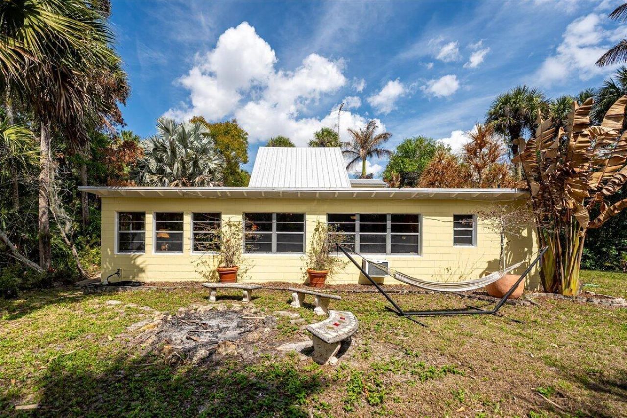 6423 Riverland Drive, Fort Pierce, FL 34982 Photo