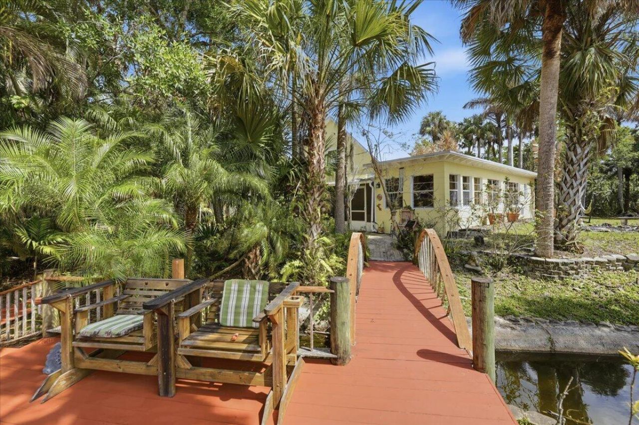 6423 Riverland Drive, Fort Pierce, FL 34982 Photo