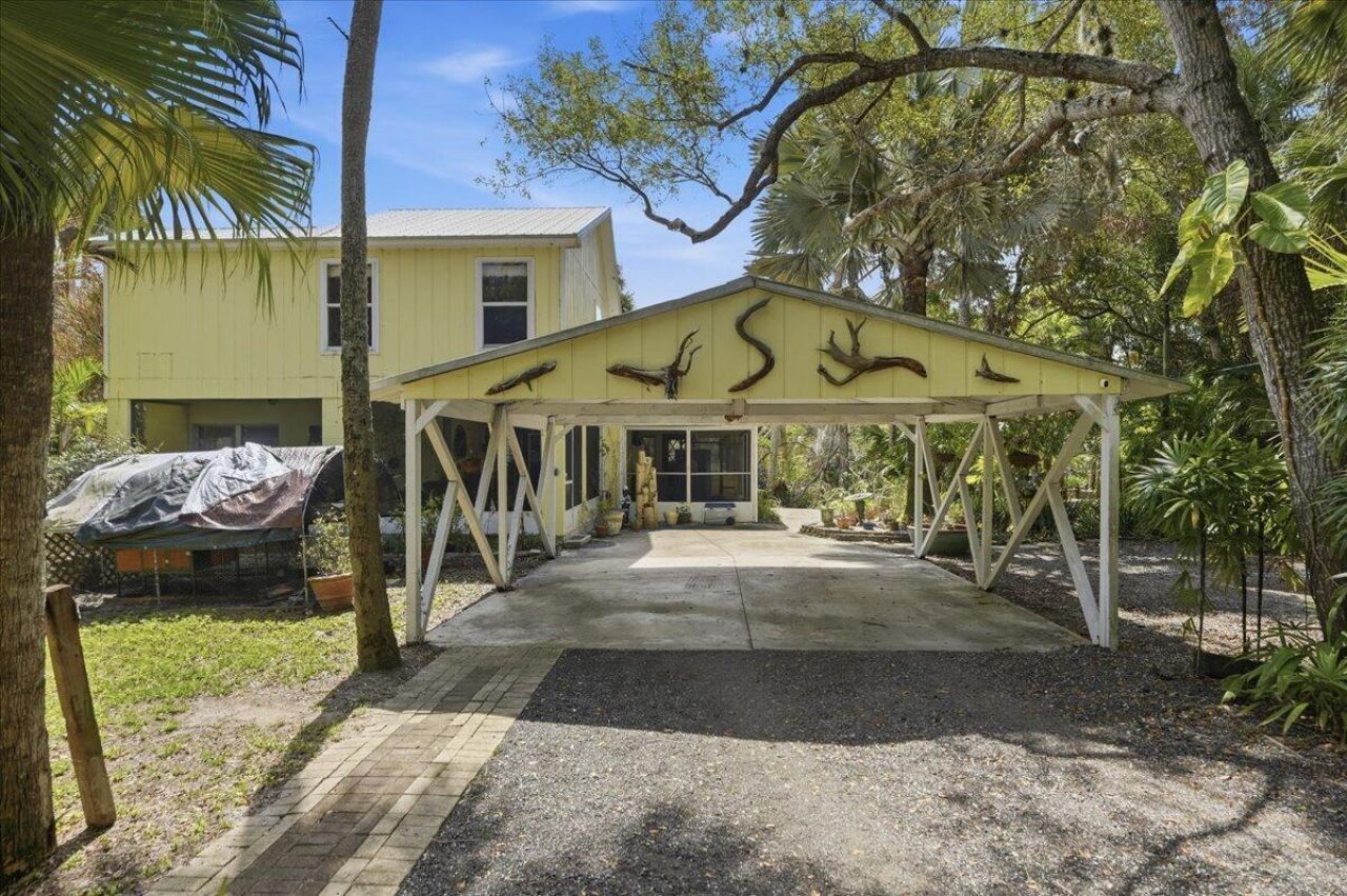 6423 Riverland Drive, Fort Pierce, FL 34982 Photo