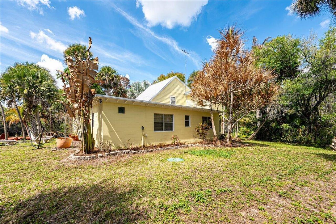 6423 Riverland Drive, Fort Pierce, FL 34982 Photo