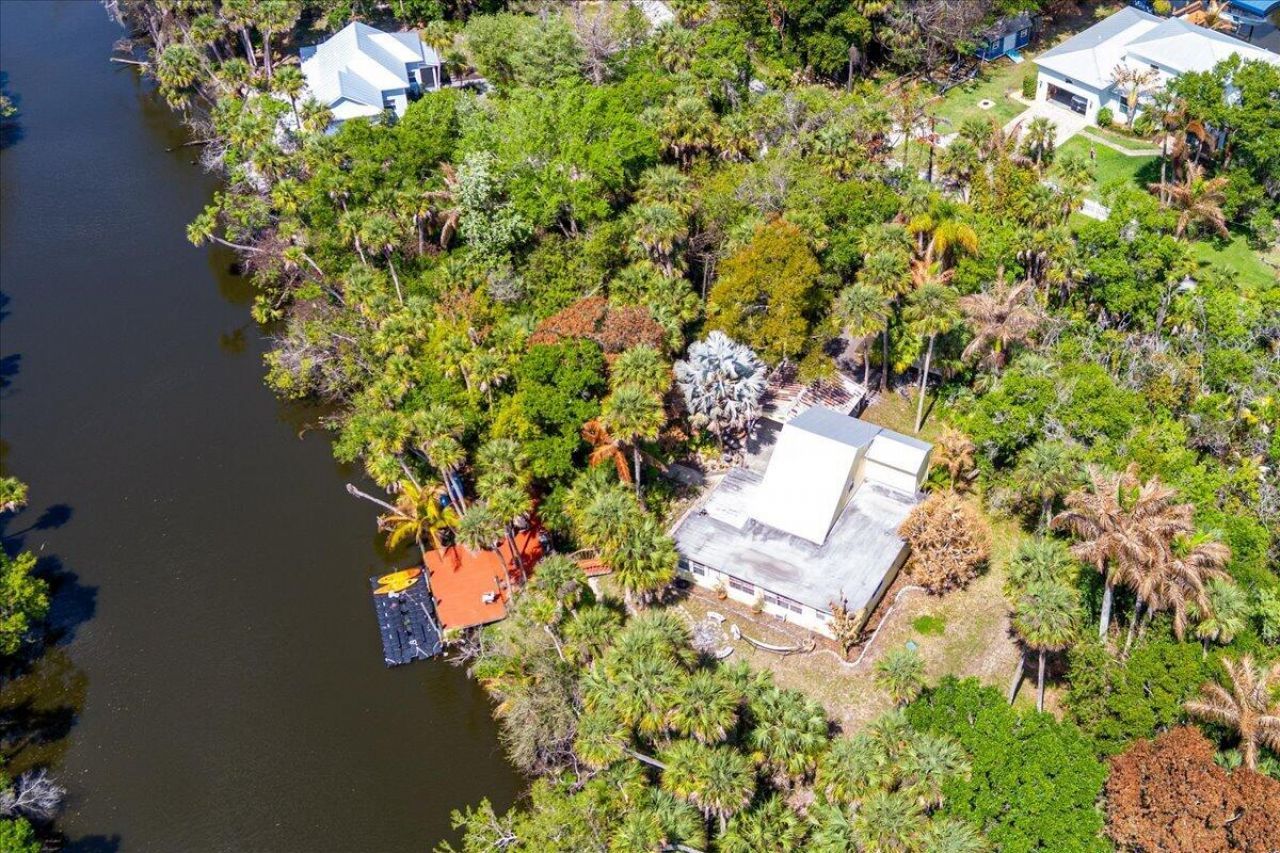 6423 Riverland Drive, Fort Pierce, FL 34982 Photo