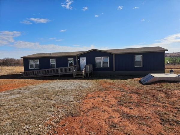 1448 County Road 1344 , Chickasha, OK 73018