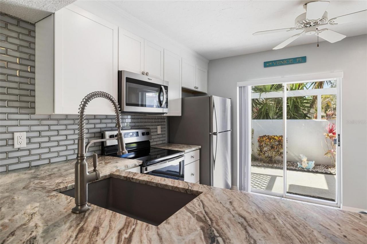 276 Cerromar Way S, Unit 60, Venice, FL 34293 Photo