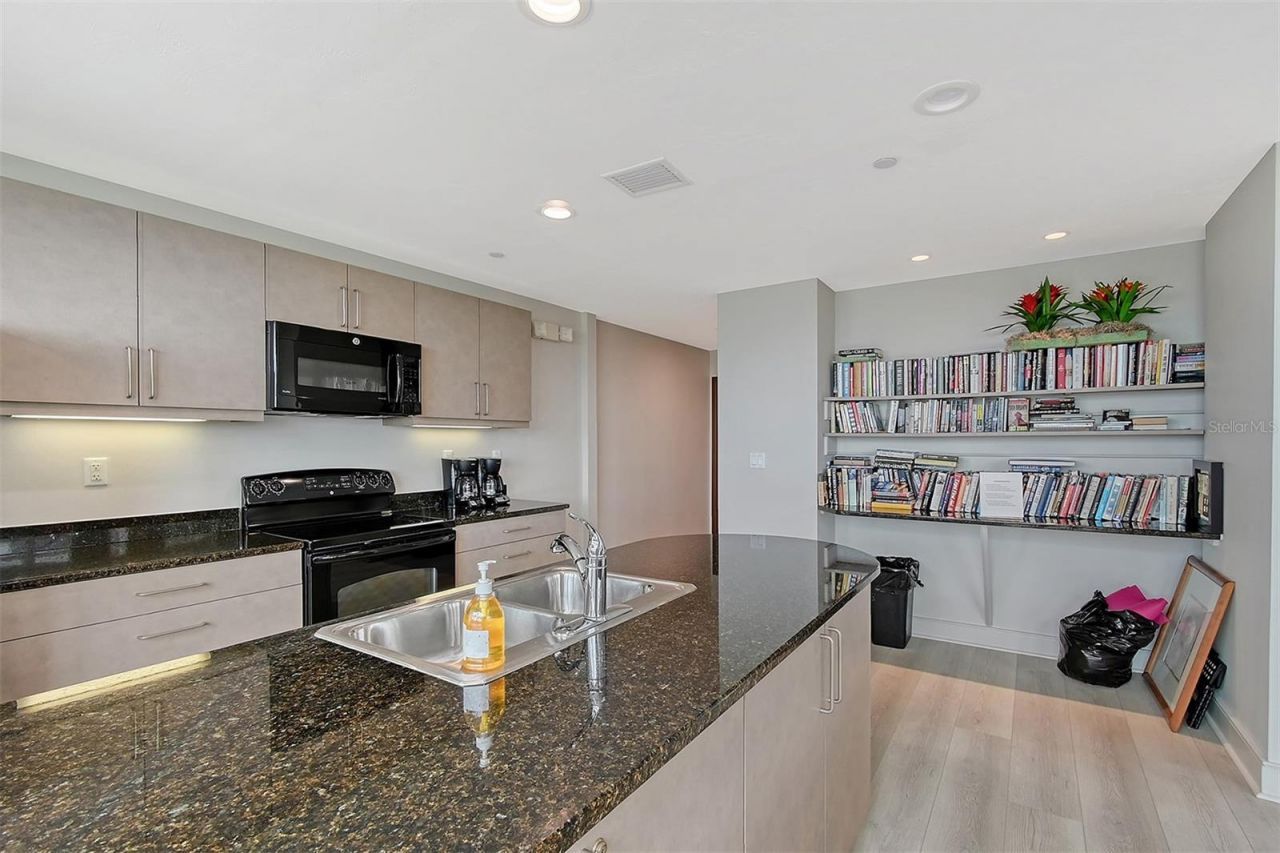 988 Blvd Of The Arts, Unit 1411, Sarasota, FL 34236 Photo