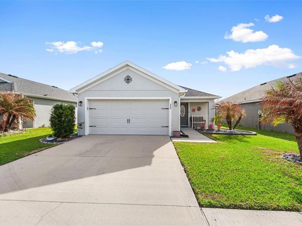 574 LORIENT DRIVE , EAGLE LAKE, FL 33839