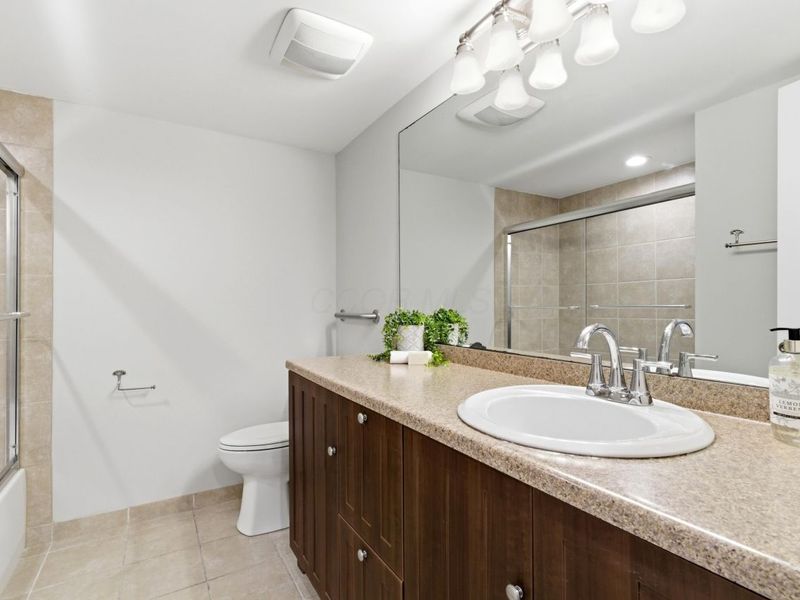 1330 Lake Shore Drive, Unit A, Columbus, OH 43204 Photo 24