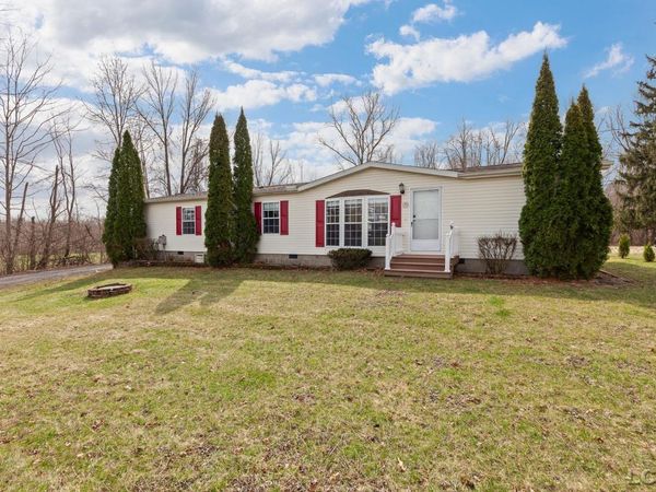 3765 Spielman , Adrian, MI 49221