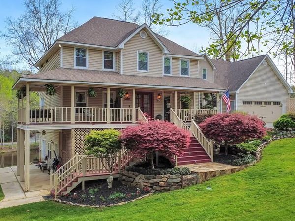 31 Fawn Lake Trail NE, White, GA 30184