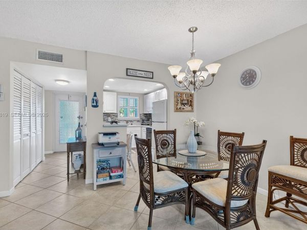 6650 Royal Palm Blvd, Unit 207C, Margate, FL 33063