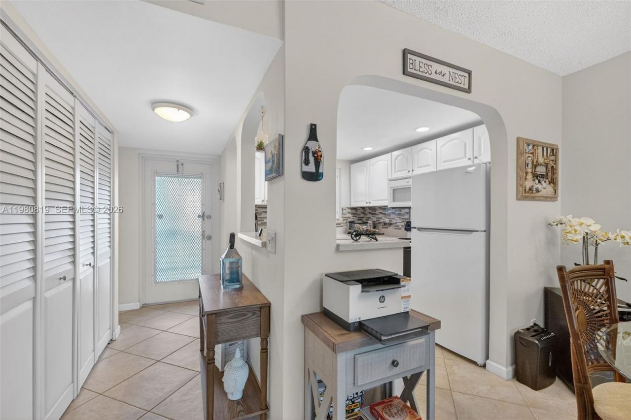6650 Royal Palm Blvd, Unit 207C, Margate, FL 33063 Photo