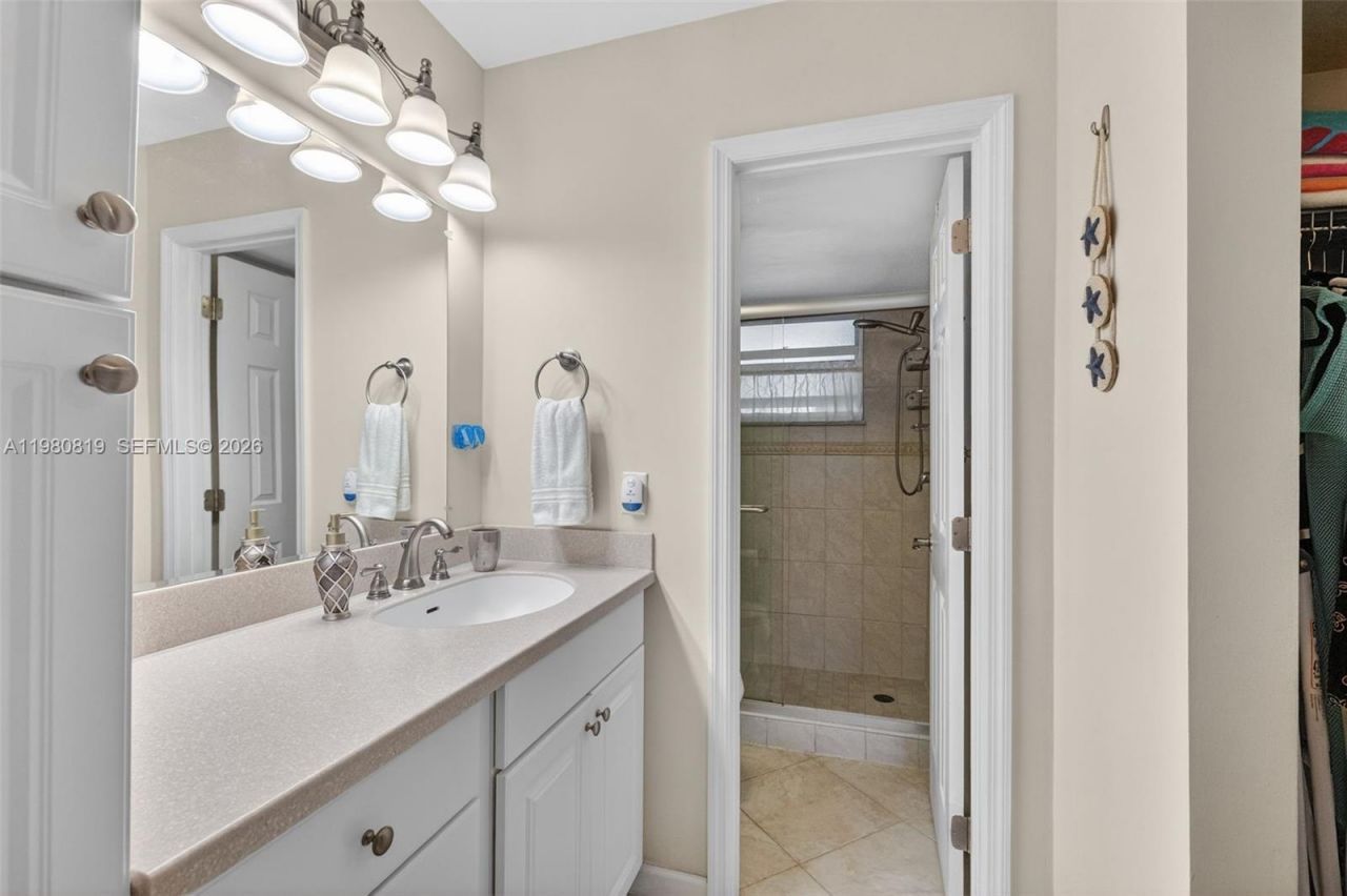 6650 Royal Palm Blvd, Unit 207C, Margate, FL 33063 Photo