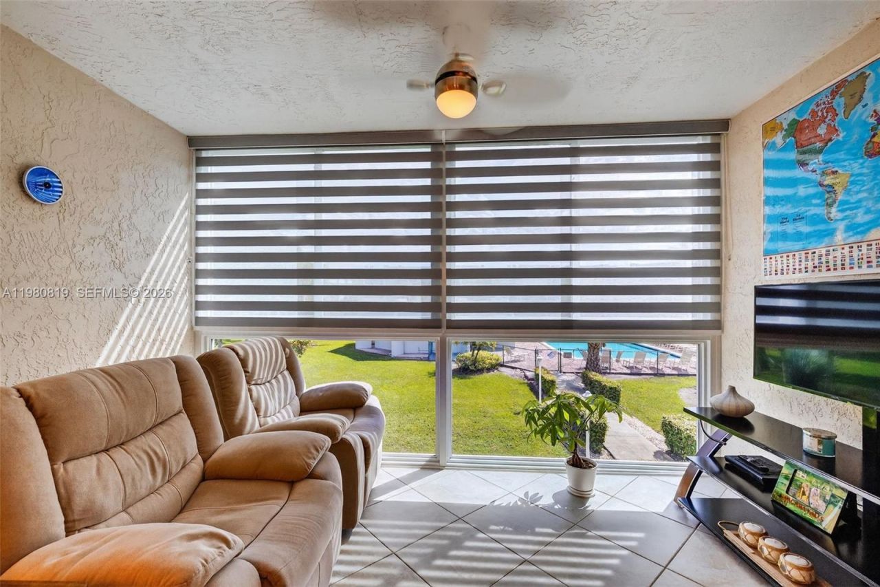 6650 Royal Palm Blvd, Unit 207C, Margate, FL 33063 Photo