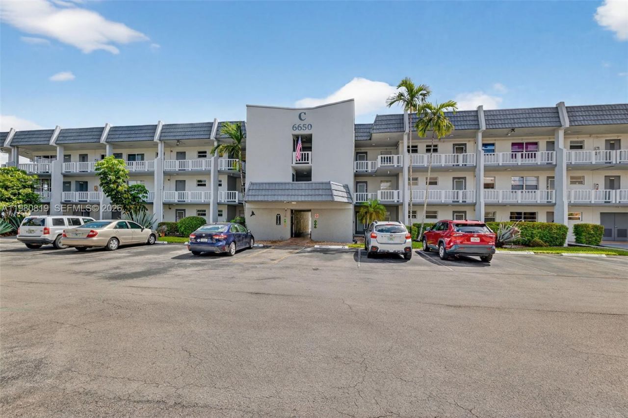 6650 Royal Palm Blvd , Unit 207C, Margate, FL 33063 Photo