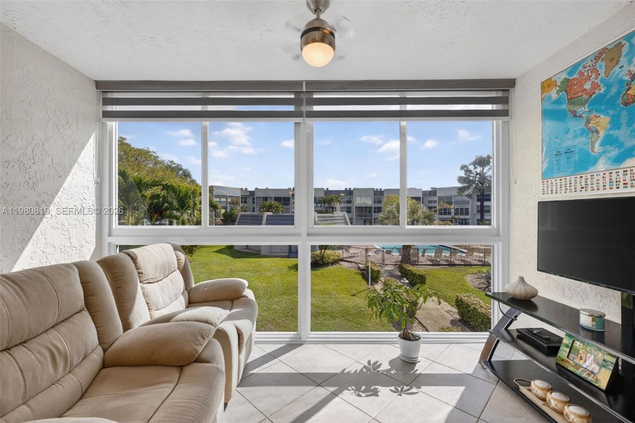 6650 Royal Palm Blvd , Unit 207C, Margate, FL 33063 Photo