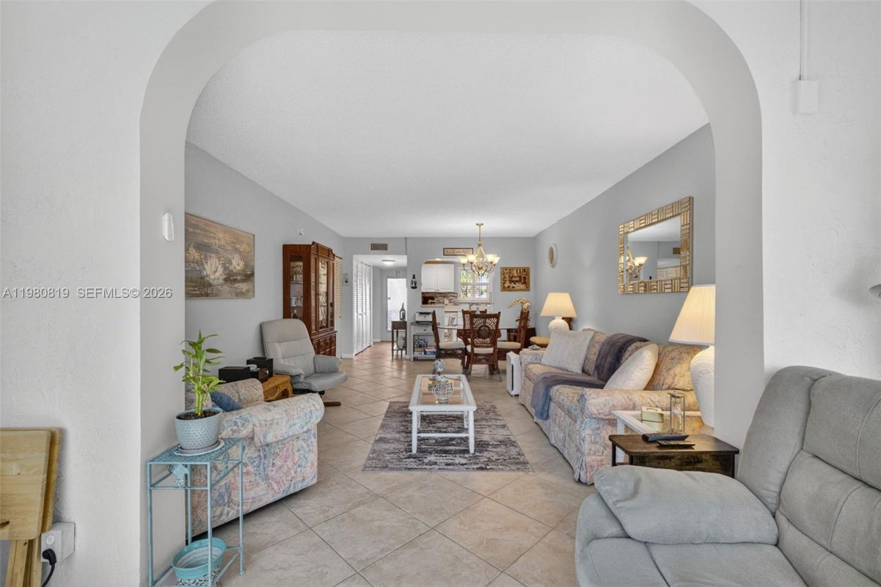 6650 Royal Palm Blvd , Unit 207C, Margate, FL 33063 Photo