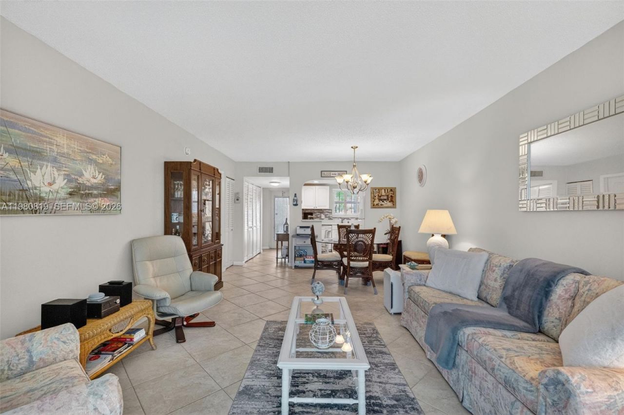 6650 Royal Palm Blvd , Unit 207C, Margate, FL 33063 Photo