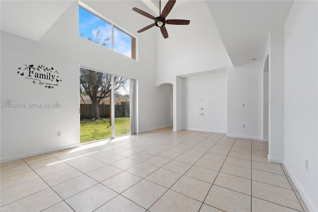2022 SE 18th St, Homestead, FL 33035 Photo