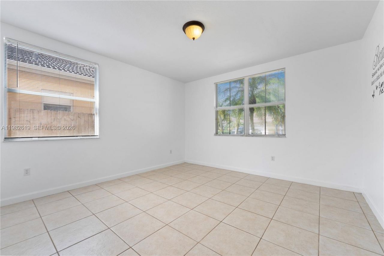 2022 SE 18th St, Homestead, FL 33035 Photo
