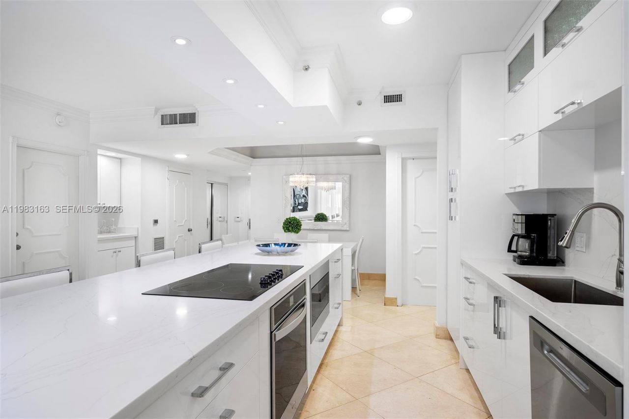 4775 Collins Ave, Unit 1504, Miami Beach, FL 33140 Photo