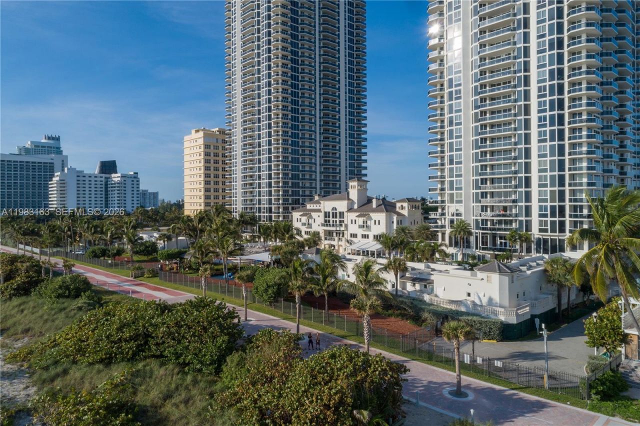 4775 Collins Ave , Unit 1504, Miami Beach, FL 33140 Photo