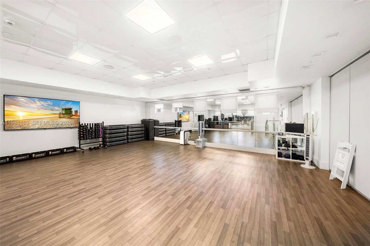 4775 Collins Ave, Unit 1504, Miami Beach, FL 33140 Photo