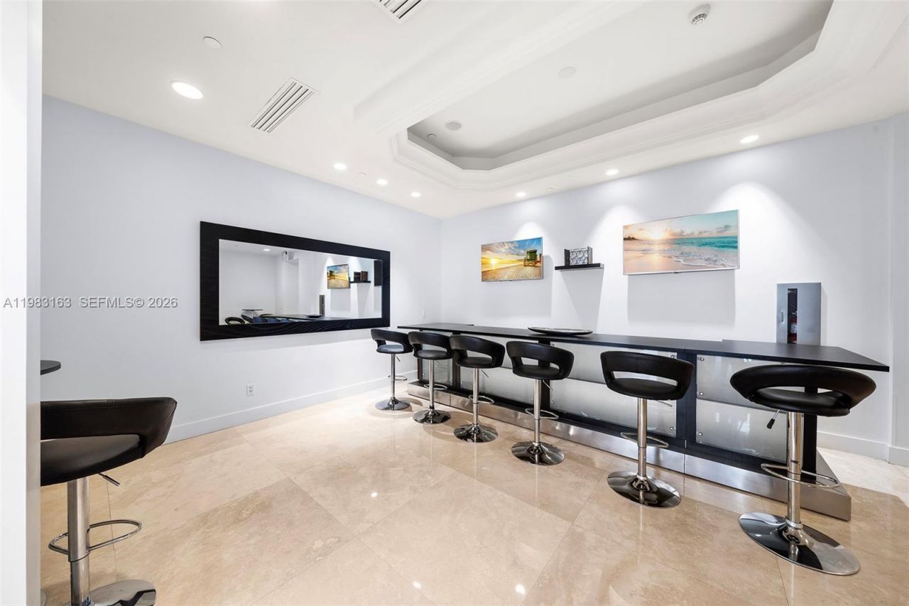 4775 Collins Ave, Unit 1504, Miami Beach, FL 33140 Photo