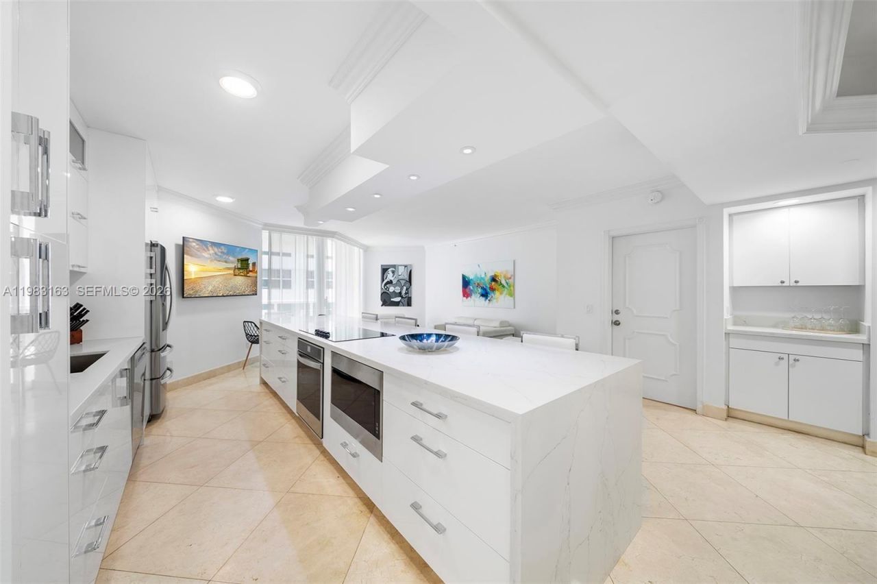4775 Collins Ave, Unit 1504, Miami Beach, FL 33140 Photo