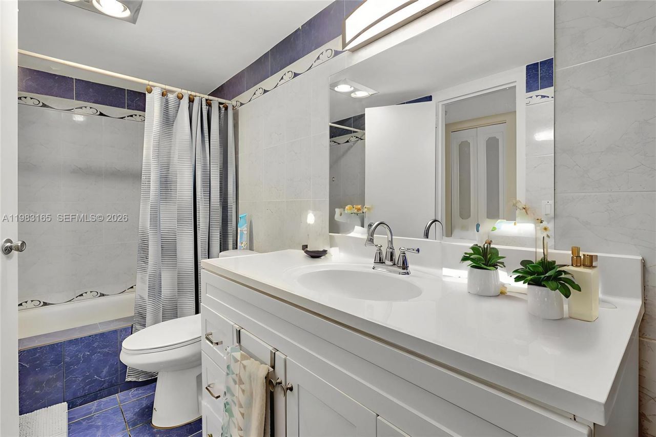 20100 W Country Club Dr , Unit 1003, Aventura, FL 33180 Photo