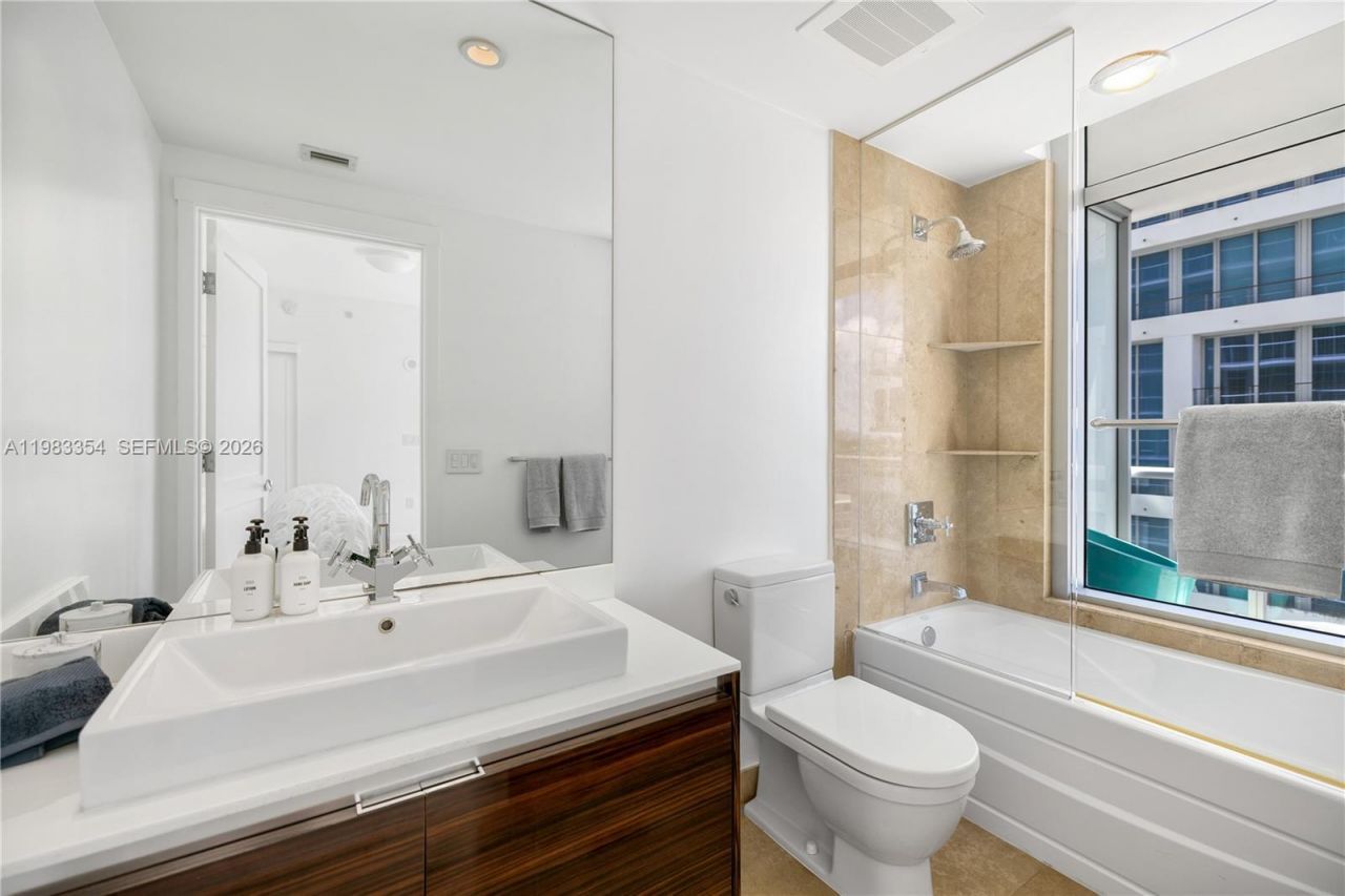 3737 Collins Ave , Unit S-803, Miami Beach, FL 33140 Photo