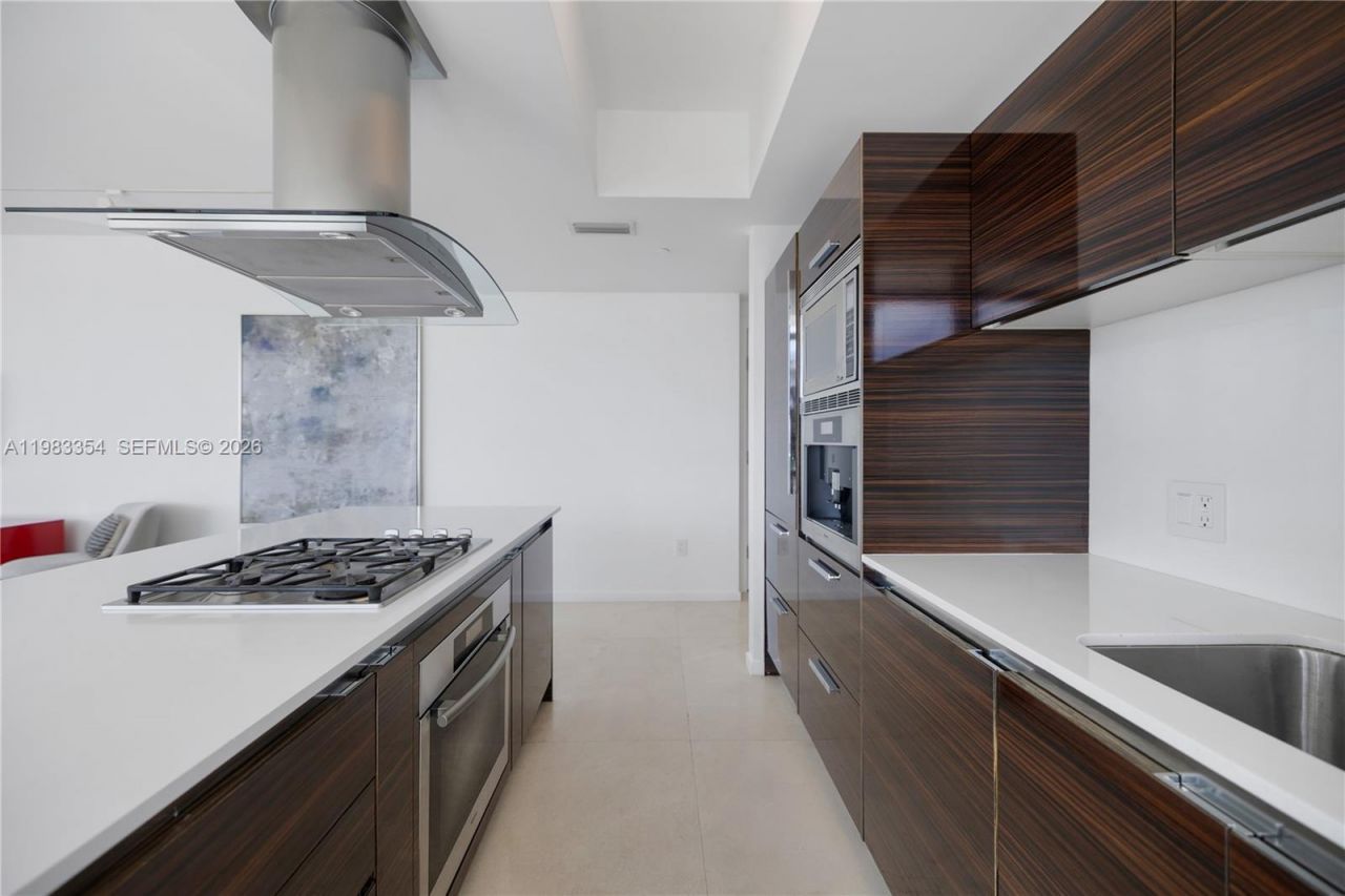 3737 Collins Ave , Unit S-803, Miami Beach, FL 33140 Photo
