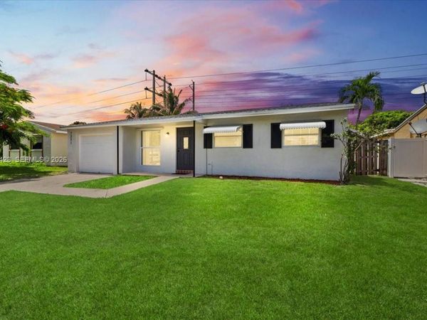 7371 SW 1st St, Margate, FL 33068
