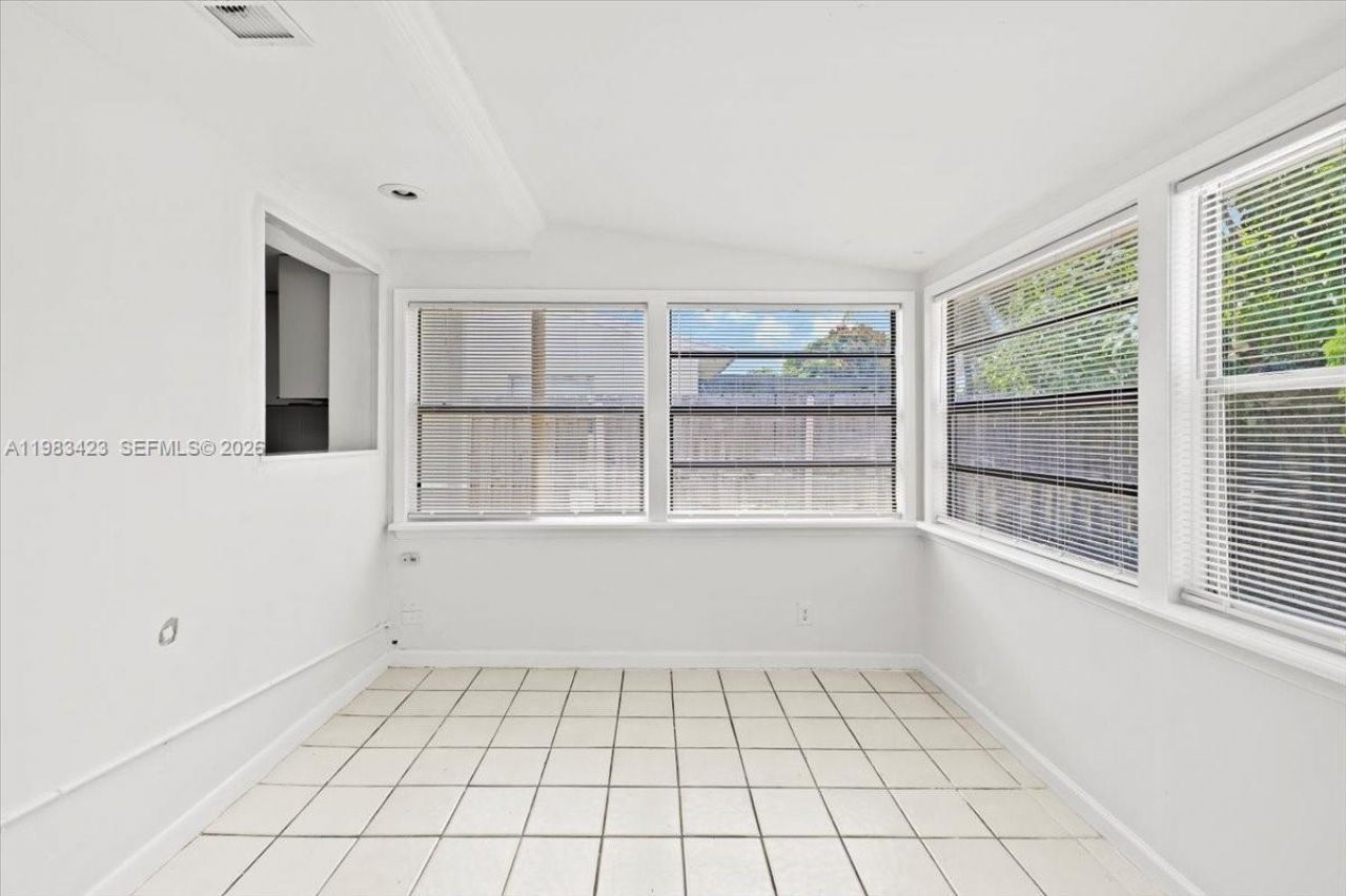 7371 SW 1st St, Margate, FL 33068 Photo