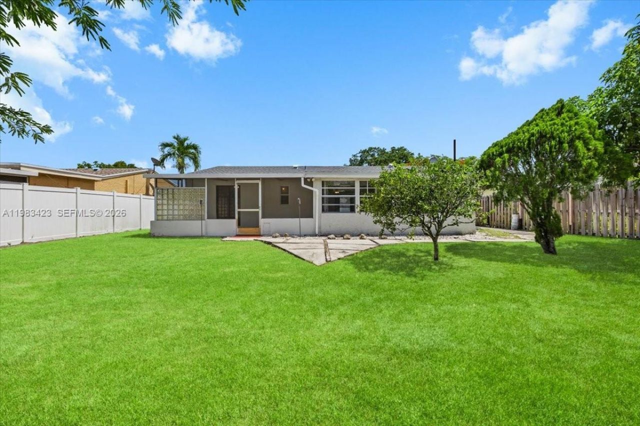 7371 SW 1st St, Margate, FL 33068 Photo