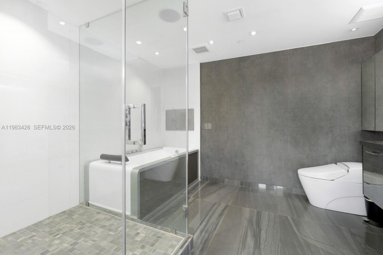 1065 99th St , Bay Harbor Islands, FL 33154 Photo