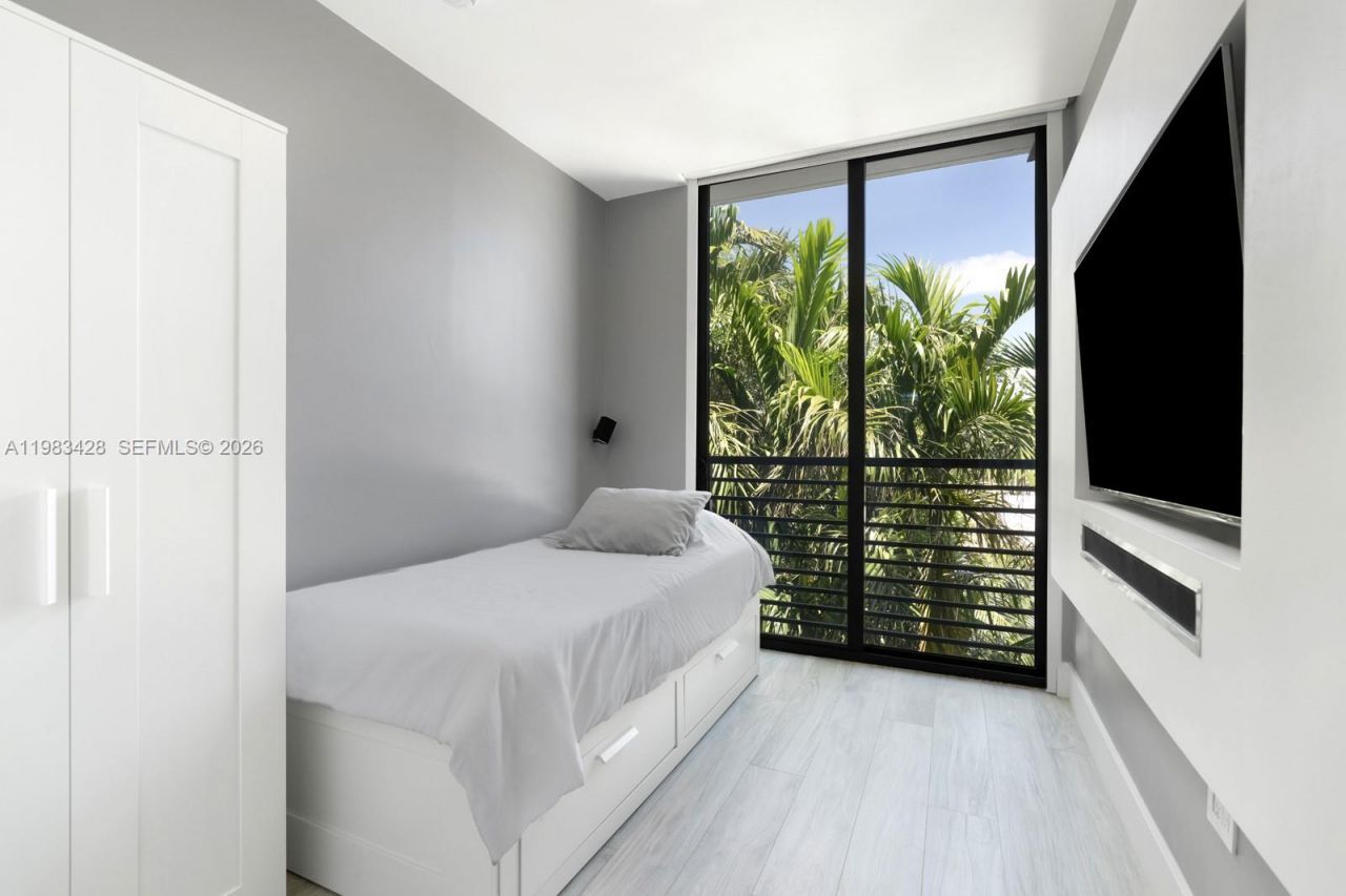 1065 99th St , Bay Harbor Islands, FL 33154 Photo