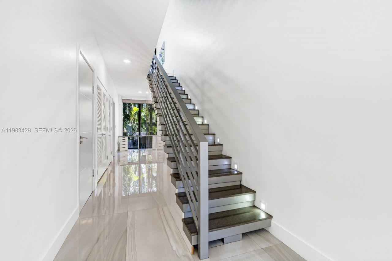 1065 99th St , Bay Harbor Islands, FL 33154 Photo