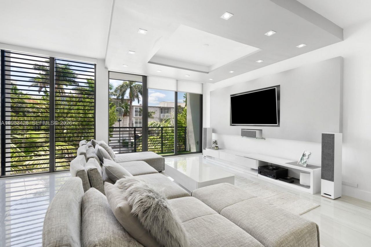 1065 99th St , Bay Harbor Islands, FL 33154 Photo