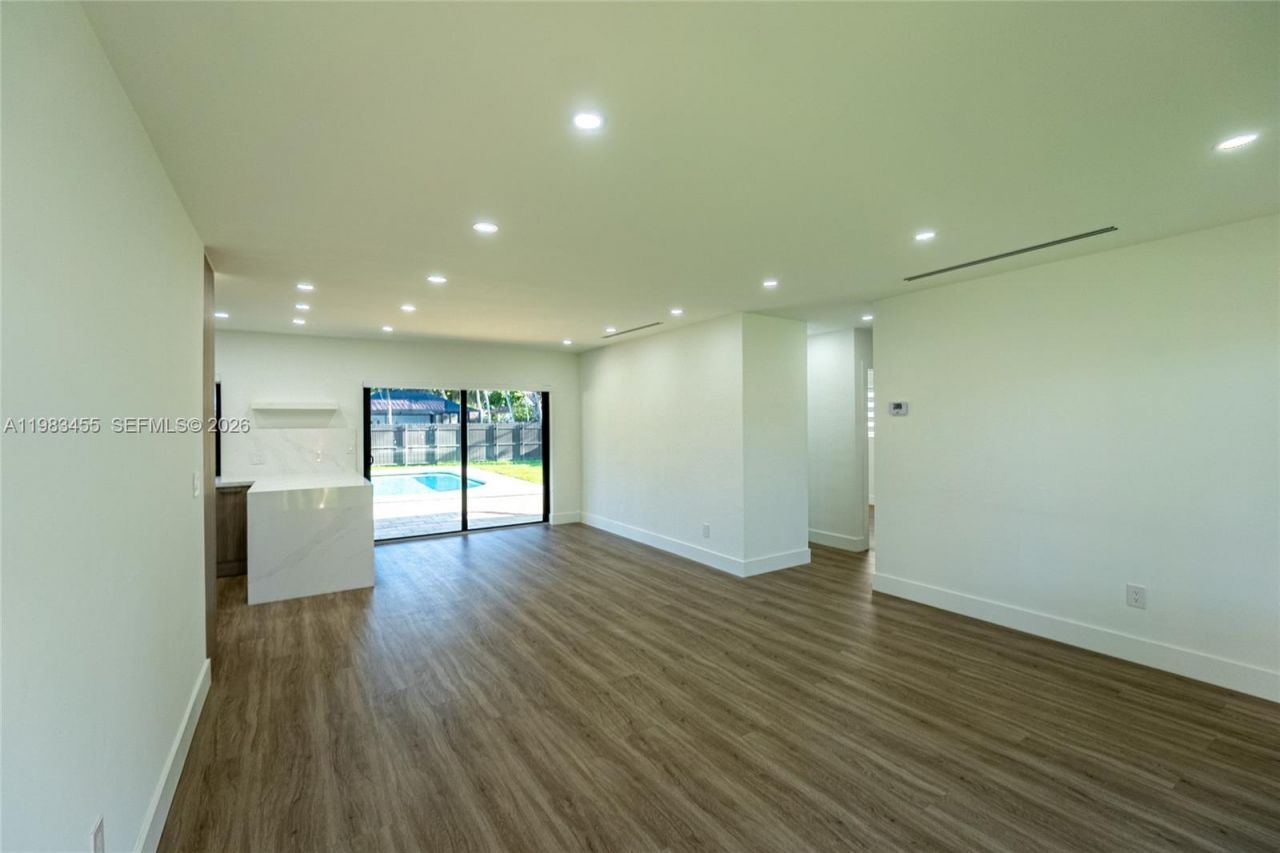 14515 Mahogany Ct, Miami Lakes, FL 33014 Photo