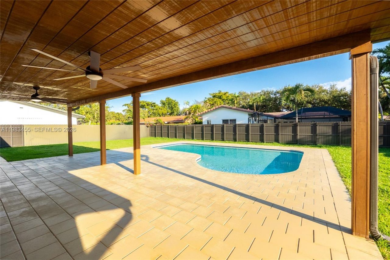 14515 Mahogany Ct , Miami Lakes, FL 33014 Photo