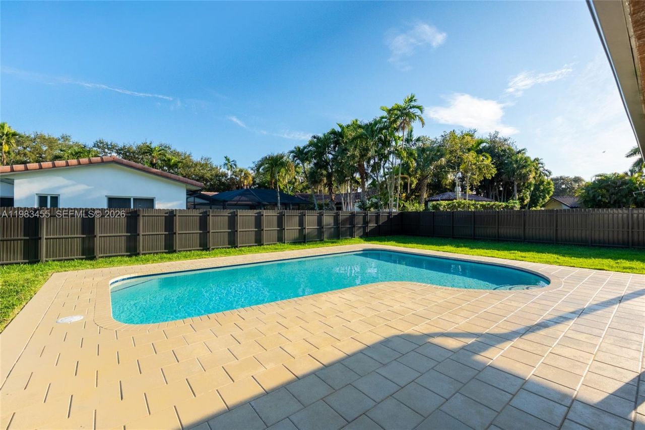 14515 Mahogany Ct, Miami Lakes, FL 33014 Photo