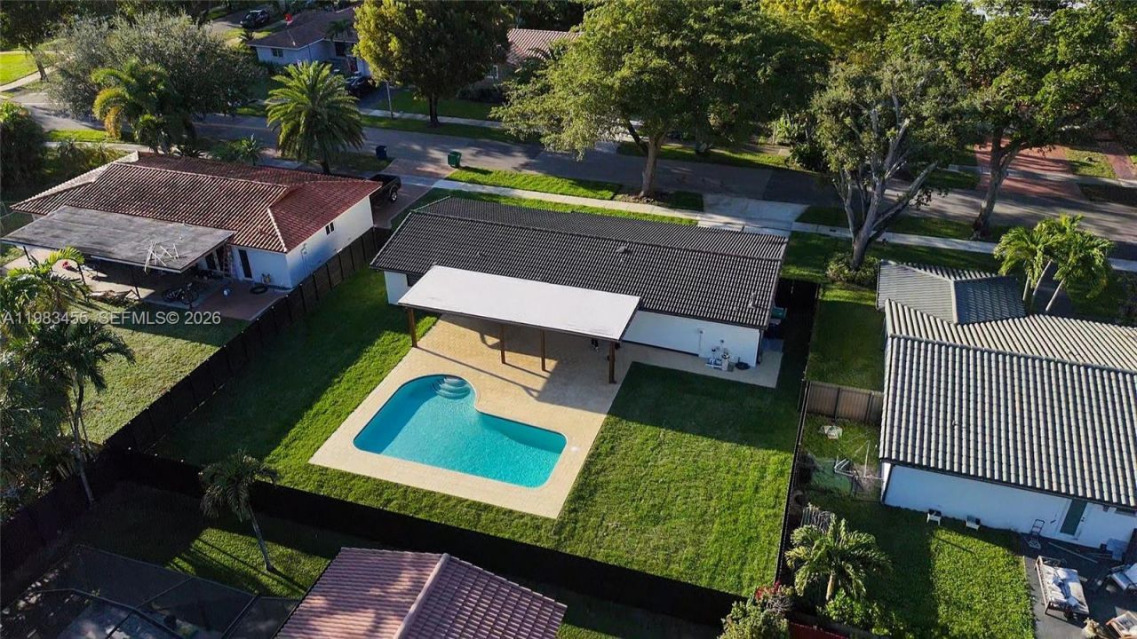 14515 Mahogany Ct, Miami Lakes, FL 33014 Photo