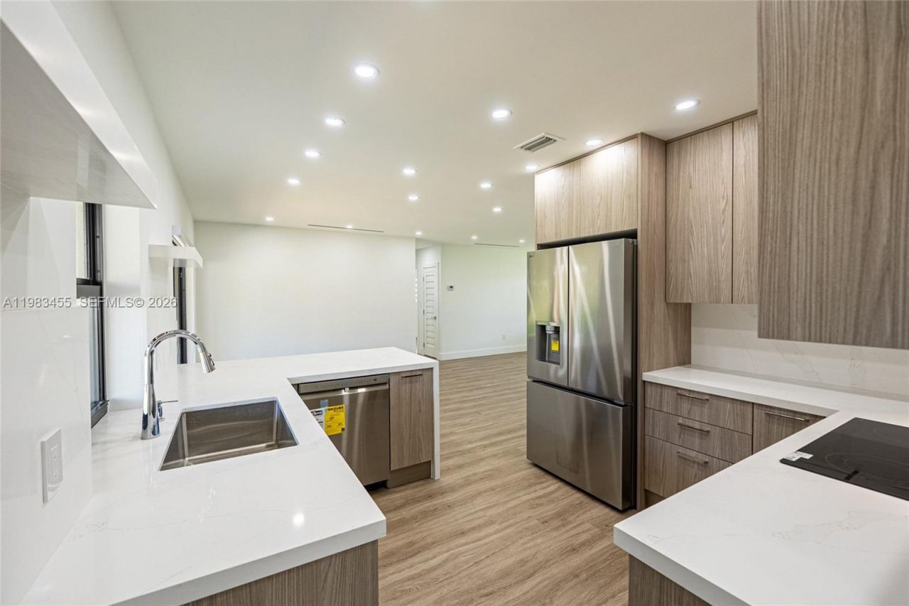 14515 Mahogany Ct, Miami Lakes, FL 33014 Photo
