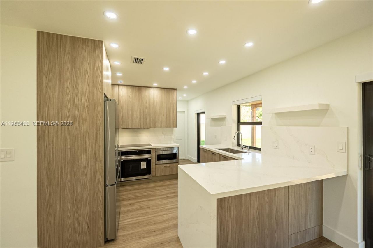 14515 Mahogany Ct, Miami Lakes, FL 33014 Photo